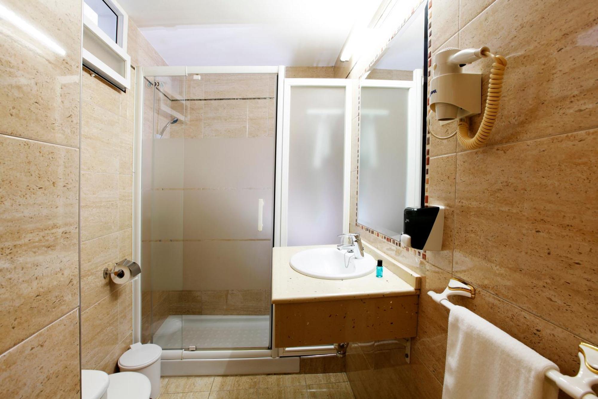 Hostal Paris San Fernando Buitenkant foto