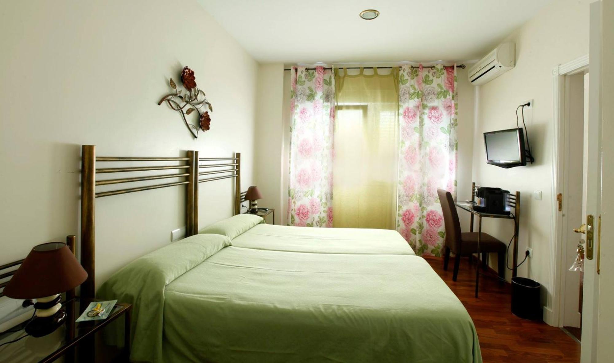 Hostal Paris San Fernando Buitenkant foto