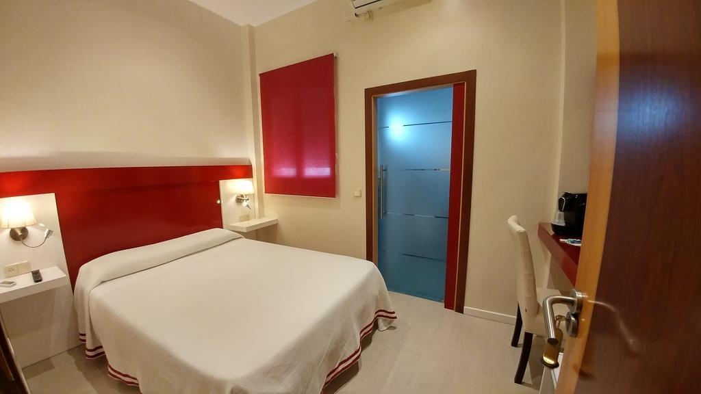 Hostal Paris San Fernando Buitenkant foto