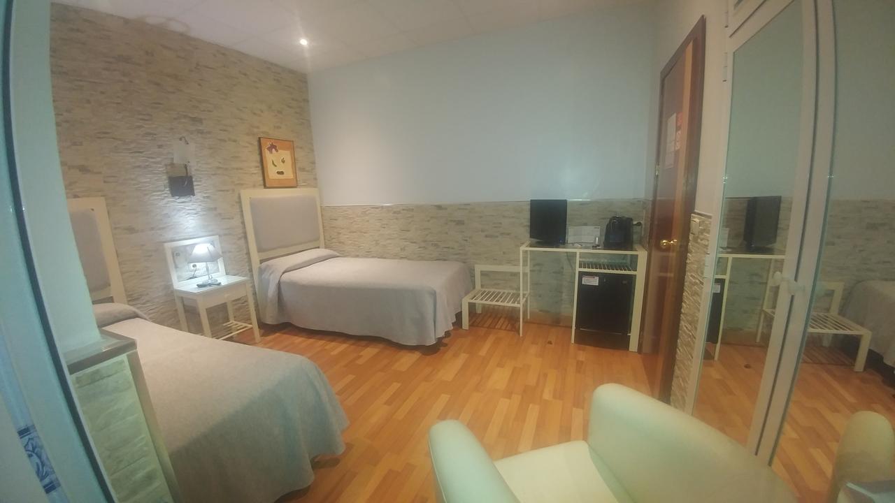 Hostal Paris San Fernando Buitenkant foto