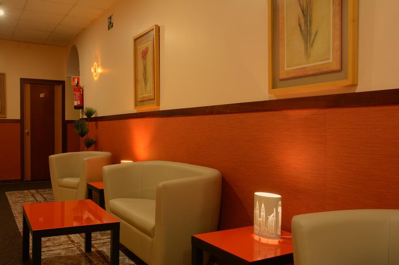 Hostal Paris San Fernando Buitenkant foto